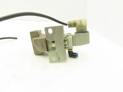 SMC SGC221B-1015Y-5DZ-B1-X2 Coolant Valve 3/8" NPT