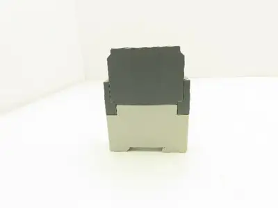 ABB 1SVR430010R0200 Multi-Function Time Relay 0.05 Sec-300 Hours 24V 240V