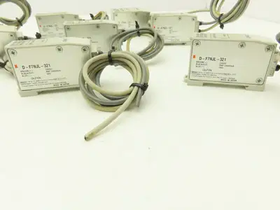 SMC D-F7NJL-321 Cylinder Auto Switch Control Solid State 24VDC