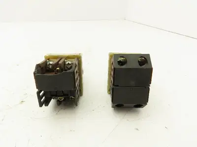 Fuji Electric AH25-12 Keyed 2-Position Selector Switch Lot of 2