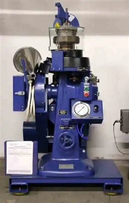 Used VECTOR 2216-16 Tablet Presses New Jersey US | Phoenix Equipment Corp 1 #176268