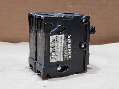 Used SIEMENS Q220 Switchgears British Columbia CA | Lenmark #835715