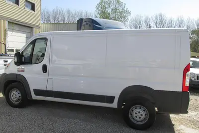 Used 2014 RAM PROSTAR 2500 Vans Manitoba CA | Conquest Truck & Auto Sales #1421369