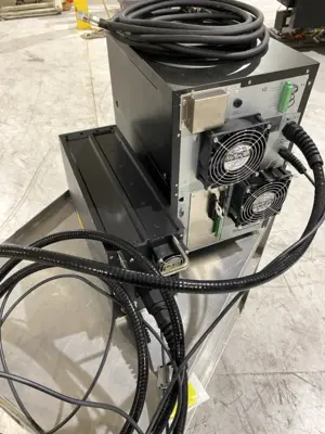 USED KEYENCE KEYENCE MD-X1500C 3-AXIS LASER MARKER (MISSING KEY)