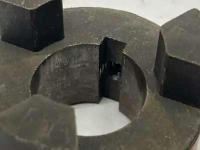 L-075 .875 | Lovejoy  Standard Jaw Coupling Half 0.875" LOT OF 2 - Used