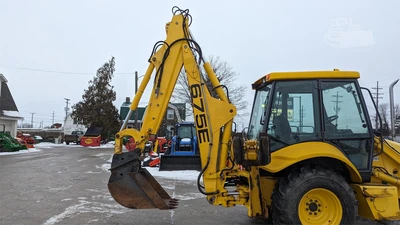 USED NEW HOLLAND 675E