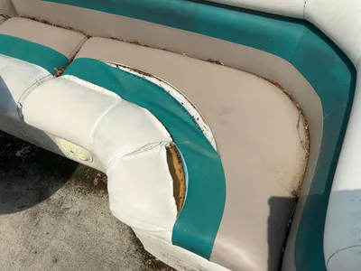 1998 Manitou Unknown 20' Pontoon Boat