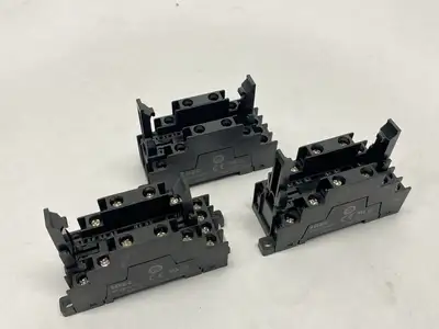 USED IDEC RELAY SOCKET 6A 277VAC LOT OF 3