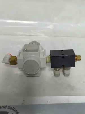 Used SMC AR25-NO2E-Z-B Air Pressure Regulators Ohio US | Surplus Asset Holdings #1403078