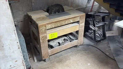 Used _UNKNOWN_ _UNKNOWN_ Woodworking Sanders Georgia US | Auction Management Corporation #1548674
