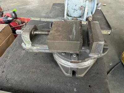 VAN-NORMAN NO. 38 VERTICAL UNIVERSAL 50-TAPER MILLING MACHINE. STOCK # 0255424