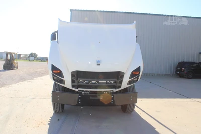 New | in-Stock 2025 MACK MD6 Rolloff Trucks Texas US | Roll Off Truck World #1491916