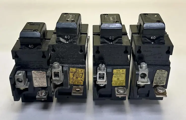 Used BULLDOG ELECTRIC P240 Circuit Breakers | Surplus Asset Holdings #1189197