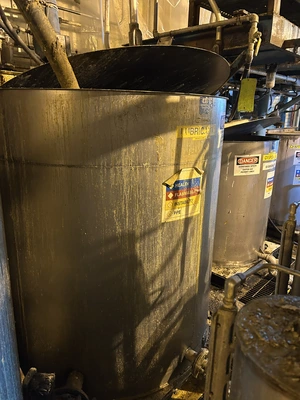 STAINLESS STEEL MIX TANK 600 GALLON Stainless Steel Tanks | Perry Equipment (3)