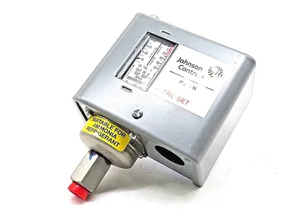 NEW JOHNSON CONTROLS P72CG-1C SUCTION PRESSURE CONTROL P72CG1C