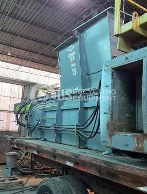 USED 2001 EXCEL 2R9 TWO RAM AUTO TIE HORIZONTAL BALER