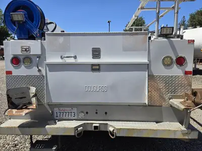 USED 2012 FORD F-550