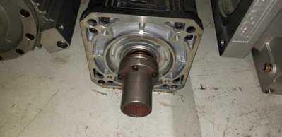 USED REXROTH INDRAMAT MKD112D-027-KG3-AN
