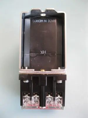 USED Allen-Bradley 700S-DCP310Z24