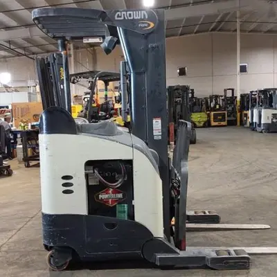 USED 2016 CROWN RR5725-45