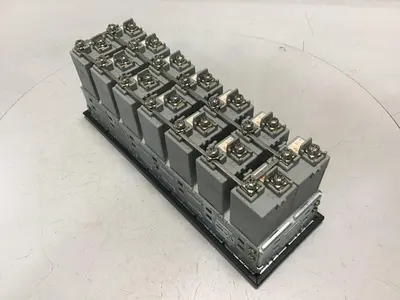 Used IDEC SLC30N 2 ROWS Interface Monitors Michigan US | Ideal Machinery #1174107