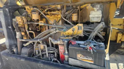 USED 2000 Caterpillar TH83