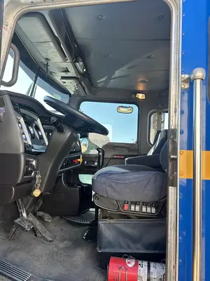 USED 2015 KENWORTH T800