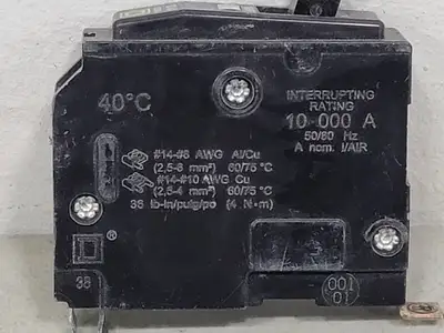 USED SQUARE D QOB120