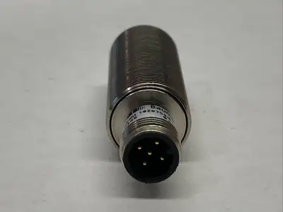 IWRM 18Z8704/S14C | Baumer  Inductive Distance Sensor M12 5-Pin 10156471 - New Other