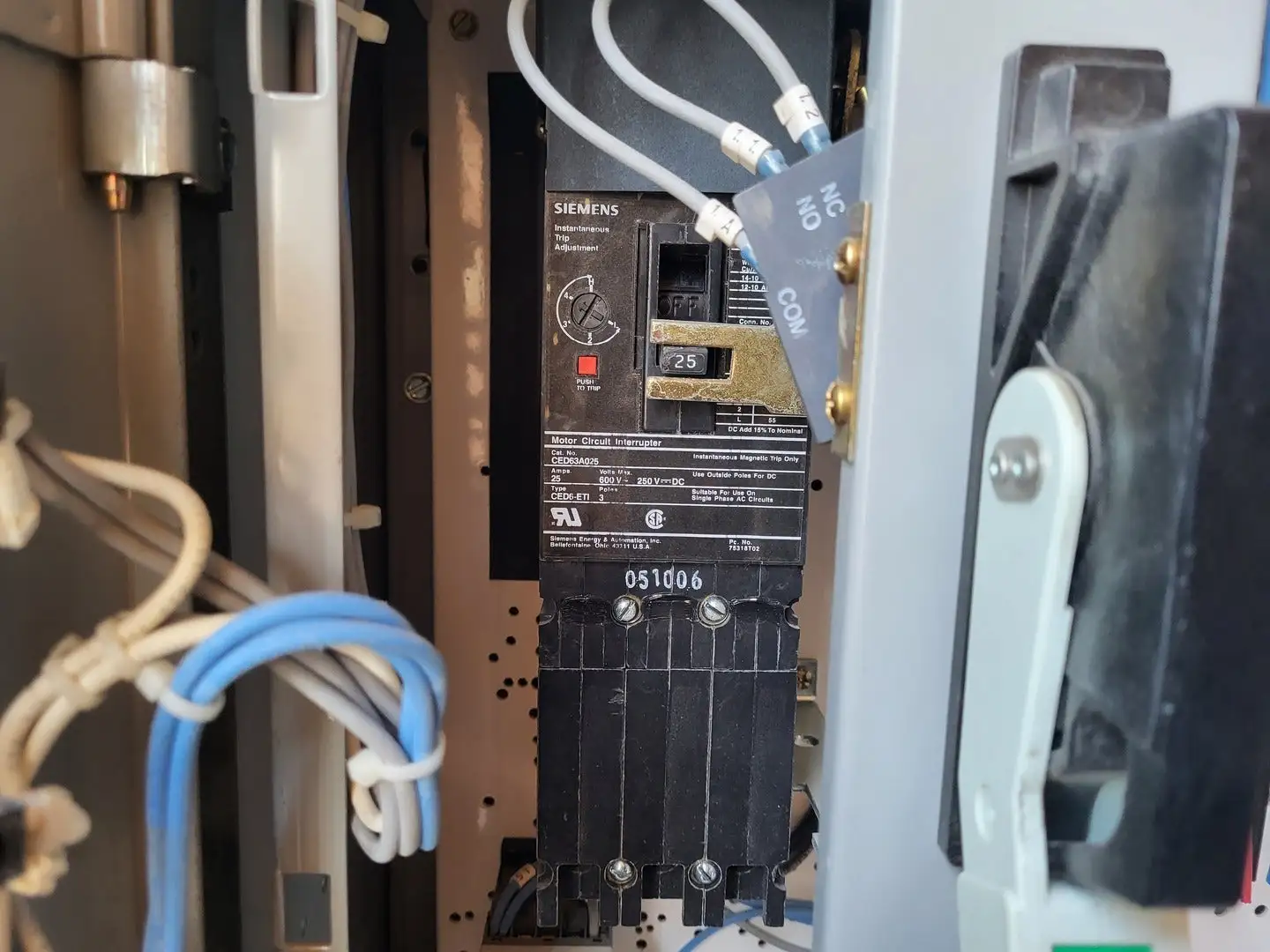 Used SIEMENS CED63A025 Switchgears British Columbia CA | Lenmark #242193