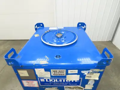 Akcela Hydraulic Transmission Fluid 330 Gallons & Liquitote Capacity 350 Gallon