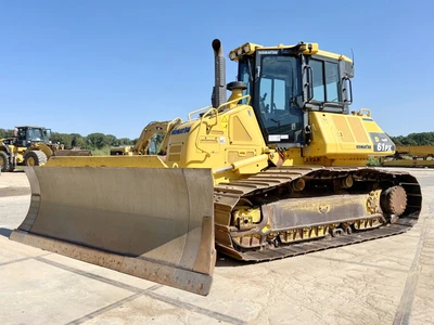 USED 2021 Komatsu D61PX-24