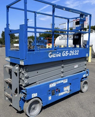 USED 2015 Genie GS-2632