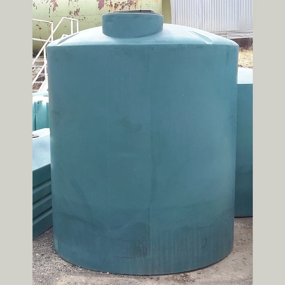 Vertical 1000 Gallon Poly Tank