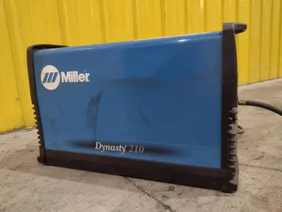 MILLER DYNASTY 210 WELDER: YOBRO #24833