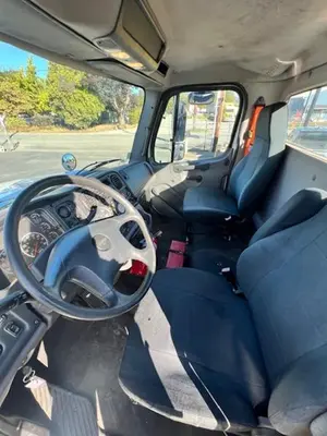 Used 2014 FREIGHTLINER M2112 Cab Chassis trucks Washington US | Puget Sound Truck Sales #1546538