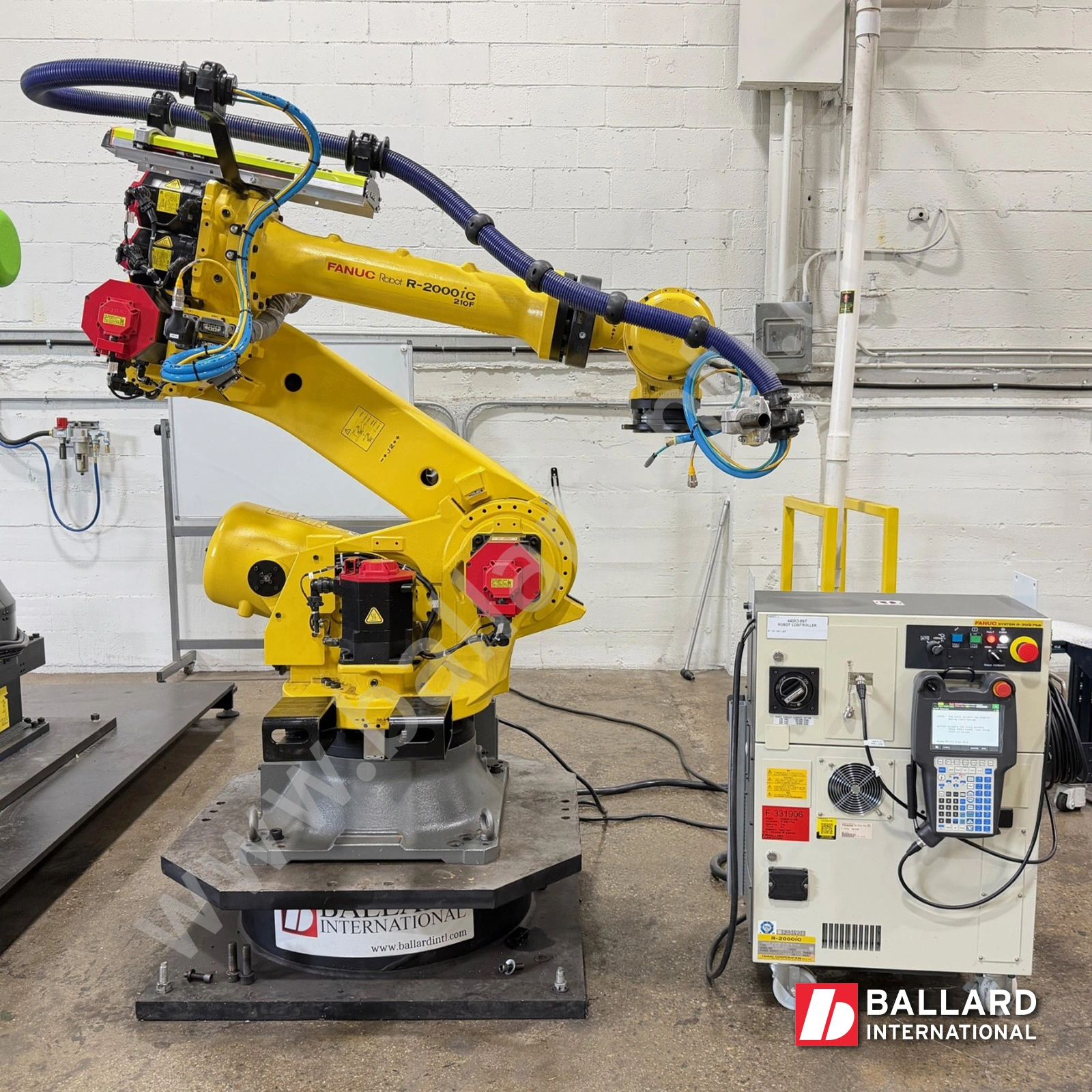 FANUC R-2000iC/210F Robot w/ R30iB Plus – NEW! NEVER PUT INTO PRODUCTION