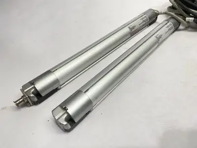 USED KEYENCE SAFETY LIGHT CURTAIN MAIN UNIT SET 16 OPTICAL AXES CUT CORDS