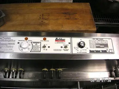 BELSHAW MARK VI Donut Robot | Harvest Equipment and Fabrication Inc (12)