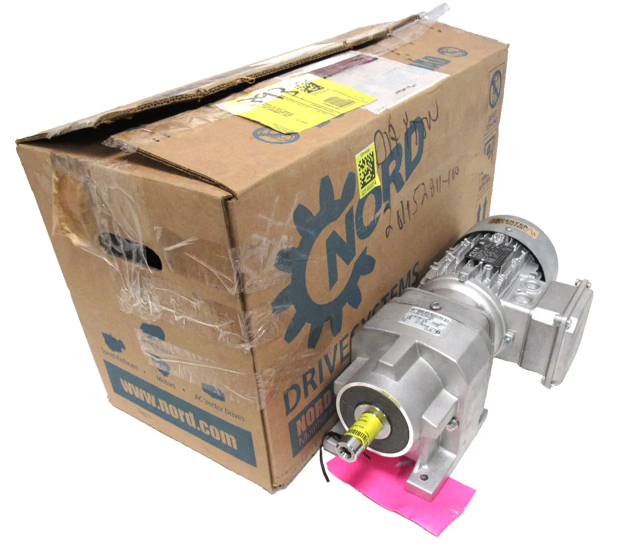 NEW NORD SK372.1VL-80S/4CUS GEARMOTOR 38:12:1 1HP 1" DIA. SK80S/4CUS