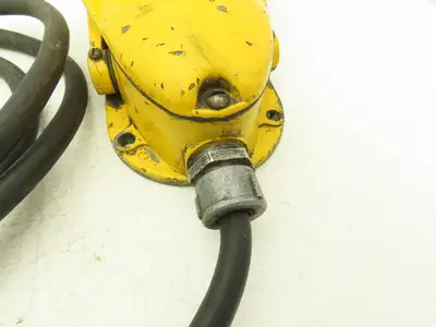 Square D 9002 Foot Pedal Operator Switch Control Sheild & Base 600VAC