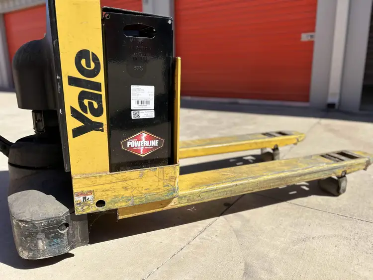 Used 2016 YALE MPW050-E Pallet Jacks US | Nunez Liquidation #1128824