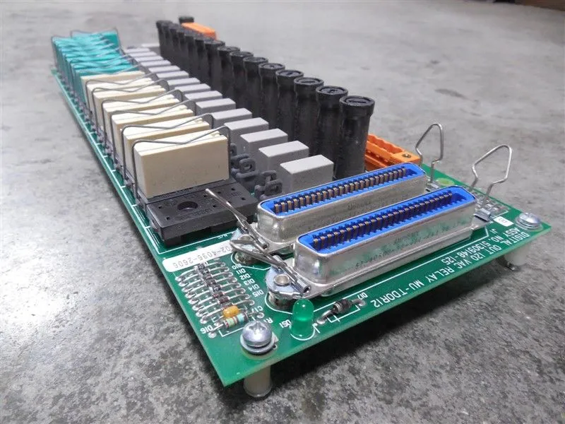 Honeywell MU-TDOR12 120VAC Digital Relay Output Board 51309148-125 Rev. B Used