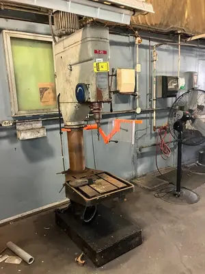 Used _UNKNOWN_ _UNKNOWN_ Gear Head Drills Ohio US | Myron Bowling Auctioneers Inc #1504723