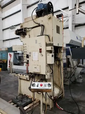Used 1975 KOMATSU OBS 80 Gap Frame (OBS) Presses Pennsylvania US | Hildebrand Machinery Co. #1481717