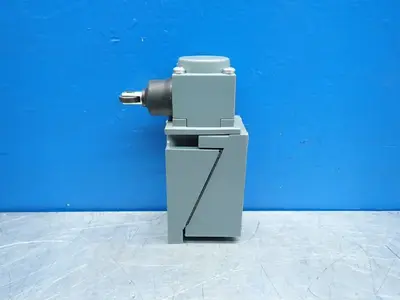 NEW ALLEN BRADLEY 802TK1P