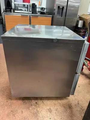 Used Continental Used Continental DLUC27-SS Commercial Under Counter Freezer 120V Undercounter Freezers Illinois US | Falcon Restaurant Supply #1376371
