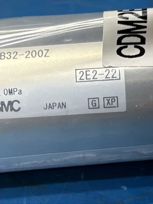 NEW SMC CDM2B32-200Z
