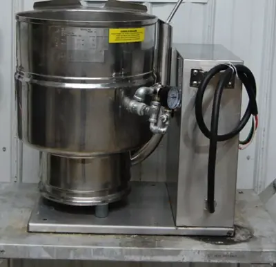 142-1135 Groen TDB-40 Qt Steam Jacketed Tilt Electric Soup Kettle