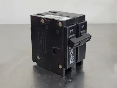 Used EATON CUTLER-HAMMER BR220 Switchgears British Columbia CA | Lenmark #238532